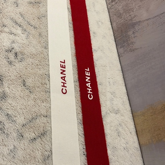 New set of CHANEL white/red decorative  Ribbon 🎀 - Picture 4 of 7
